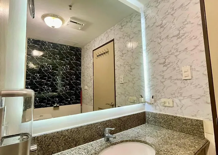 Hotel Two Bedroom With Balcony Pasig