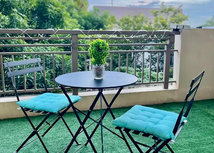Two Bedroom With Balcony Pasig 5*