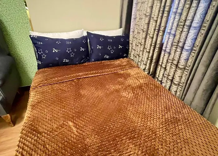 Hotel Two Bedroom With Balcony Pasig 5*